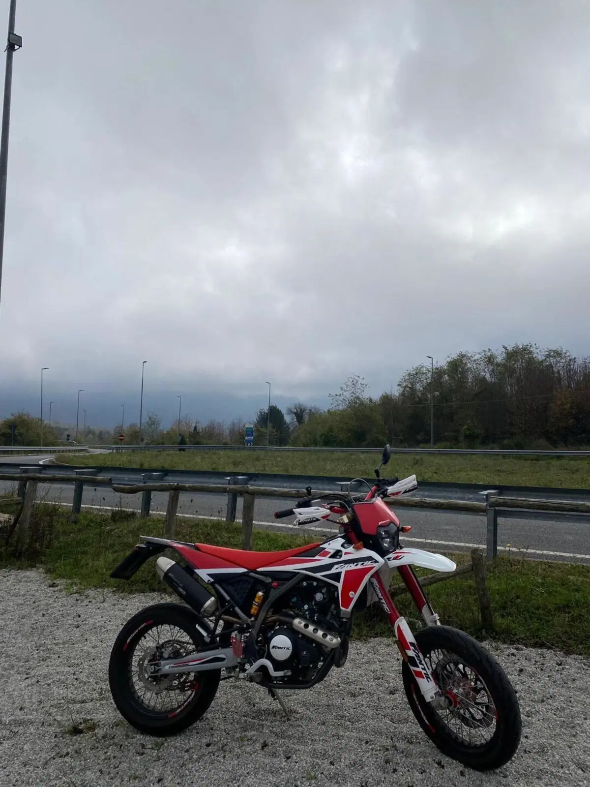 Fantic Motor Motard 125 Competition 4t (2020) (2)