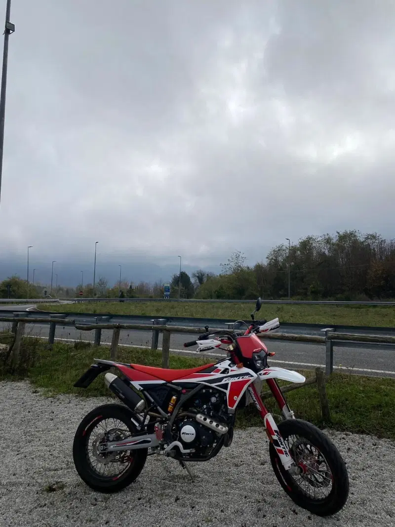 Fantic Motor Motard 125 Competition 4t (2020) (2)