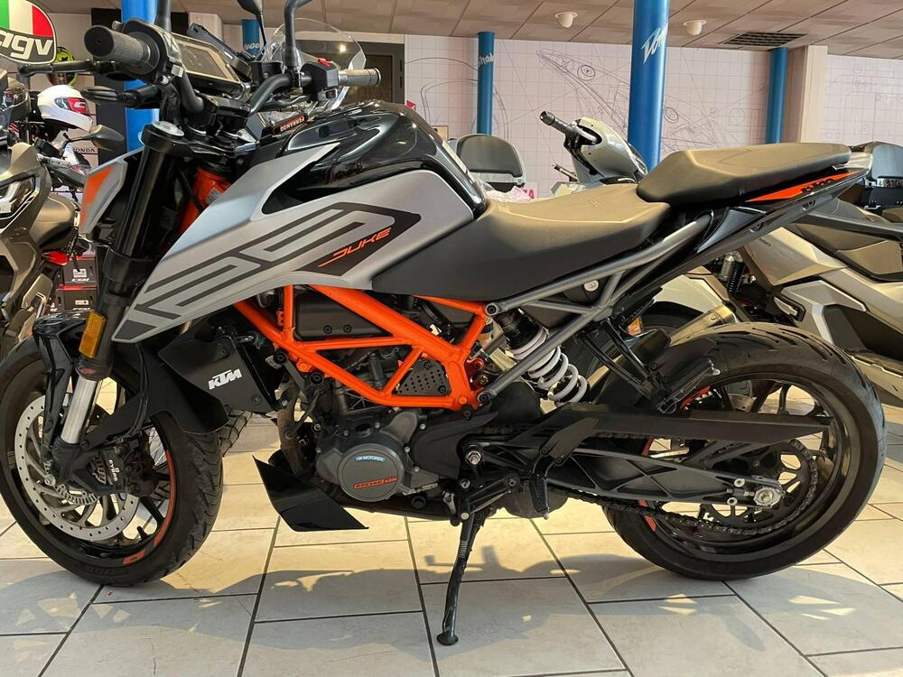 KTM 125 Duke (2021 - 23) (2)