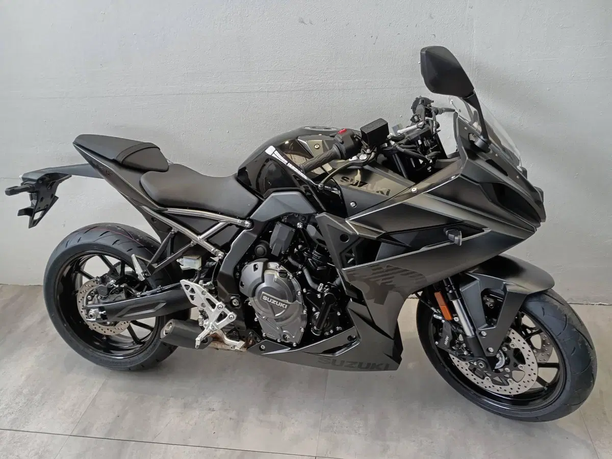 Suzuki GSX-8R (2024 - 26)