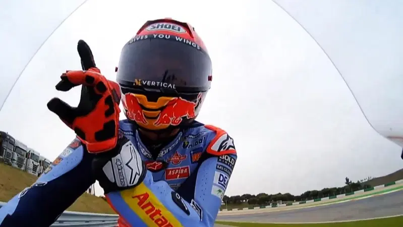 MotoGP 2024. GP del Portogallo. Fp1: pista umida e sabbia sull'asfalto, davanti a tutti c'&egrave; Marc Marquez [CLASSIFICA e VIDEO di Miller...]