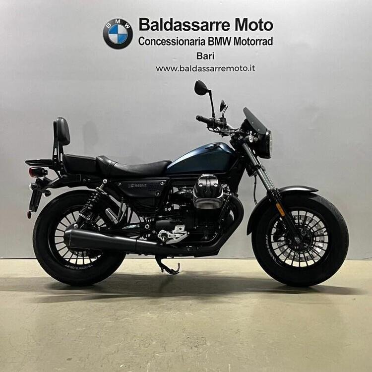Moto Guzzi V9 Bobber (2018 - 20) (4)