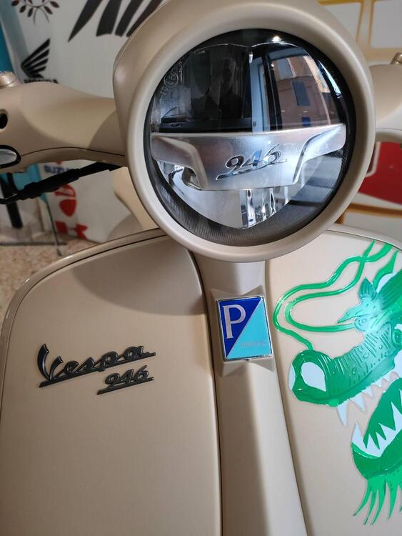 Vespa Vespa 946 Dragon 125 (2024) (4)