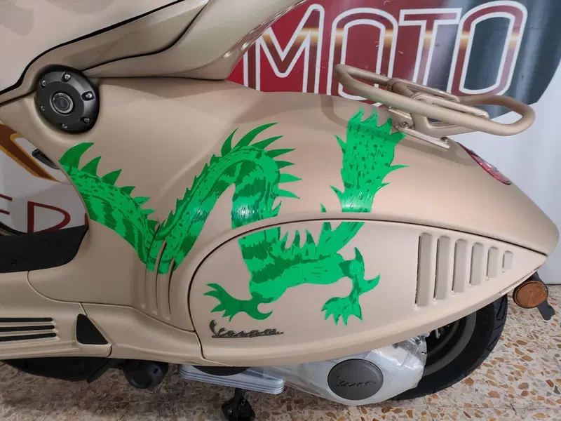 Vespa Vespa 946 Dragon 125 (2024) (10)