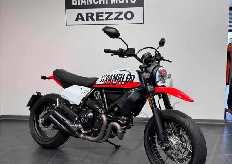 Vendo Ducati Scrambler 800 Urban Motard 2022 usata a Arezzo