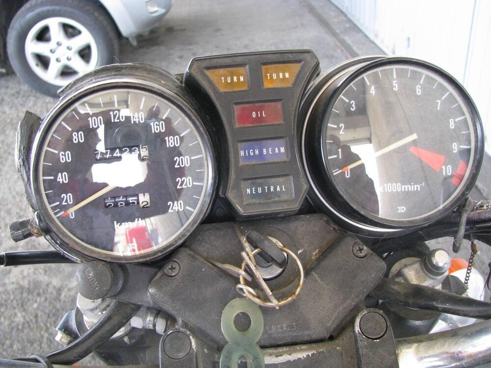 Honda CB 750 CUSTOM (5)