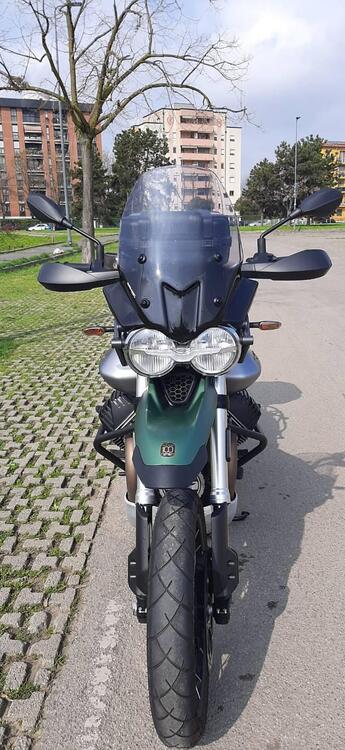 Moto Guzzi V85 TT Centenario (2021 - 22)