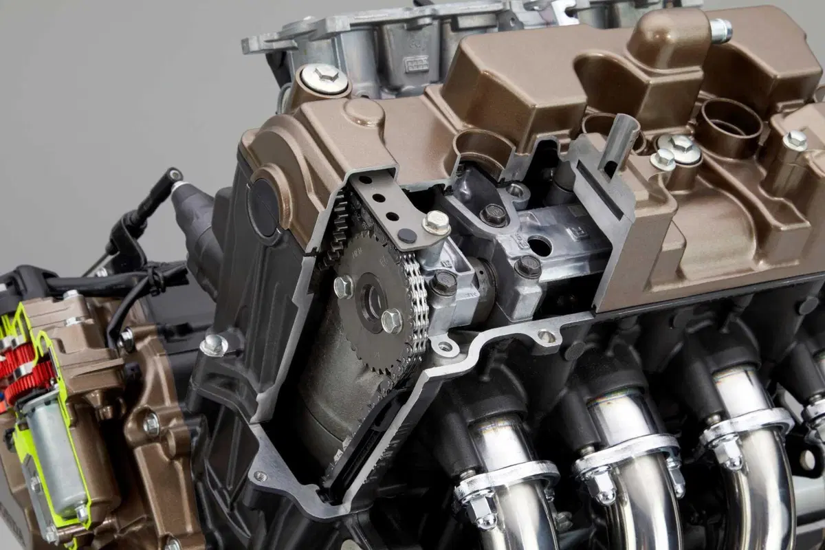 Honda CB650R e CBR650R TEST, le prime con la E-Clutch (7)
