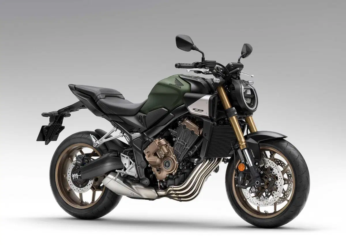Honda CB650R e CBR650R TEST, le prime con la E-Clutch (8)
