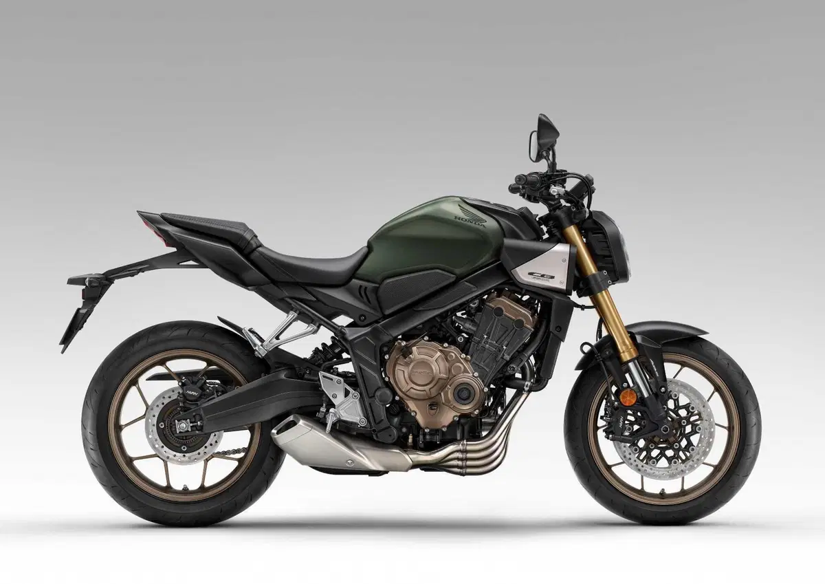 Honda CB650R e CBR650R TEST, le prime con la E-Clutch (11)