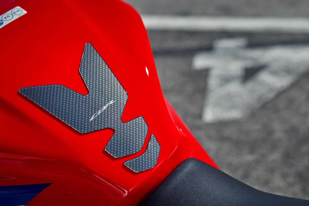 Honda CB650R e CBR650R TEST, le prime con la E-Clutch (6)