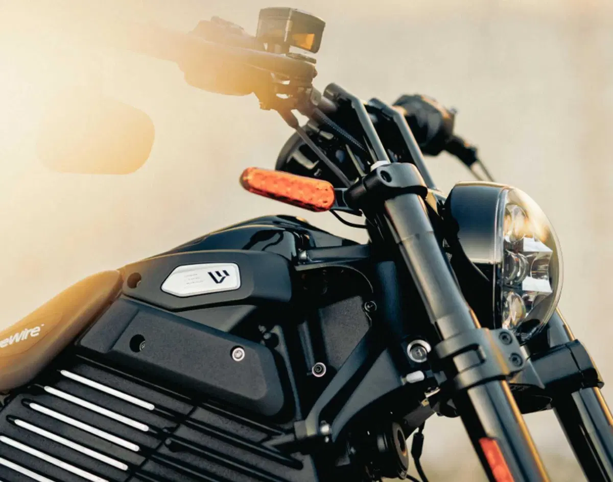 LiveWire S2 Mulholland: ecco la nuova cruiser elettrica (6)