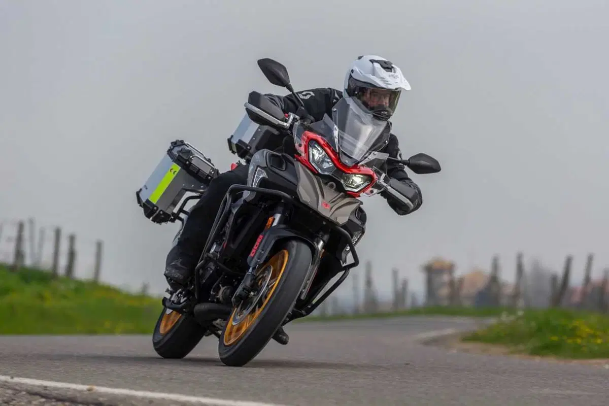 Il test delle Adventure 2024 di QJ Motor! SRT 700, SRT 800 SX e SVT 650 X [VIDEO] (27)