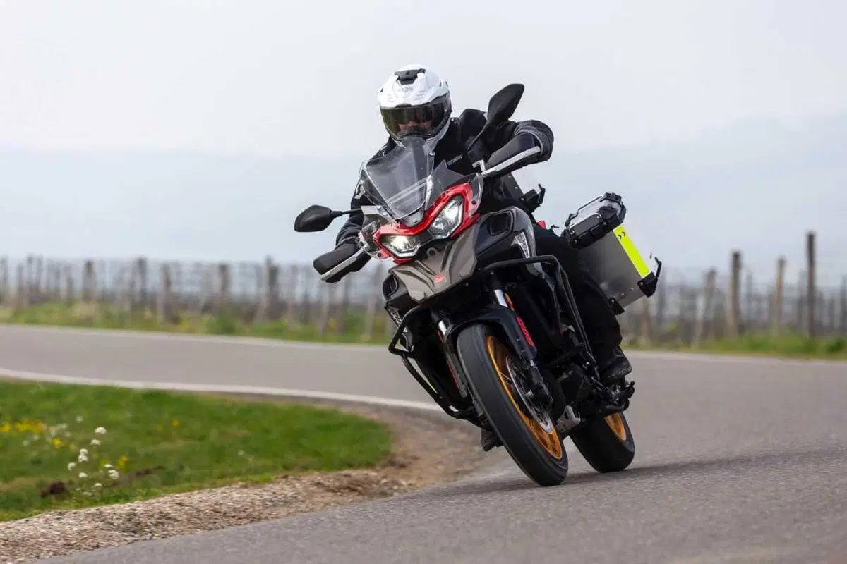 Il test delle Adventure 2024 di QJ Motor! SRT 700, SRT 800 SX e SVT 650 X [VIDEO] (30)