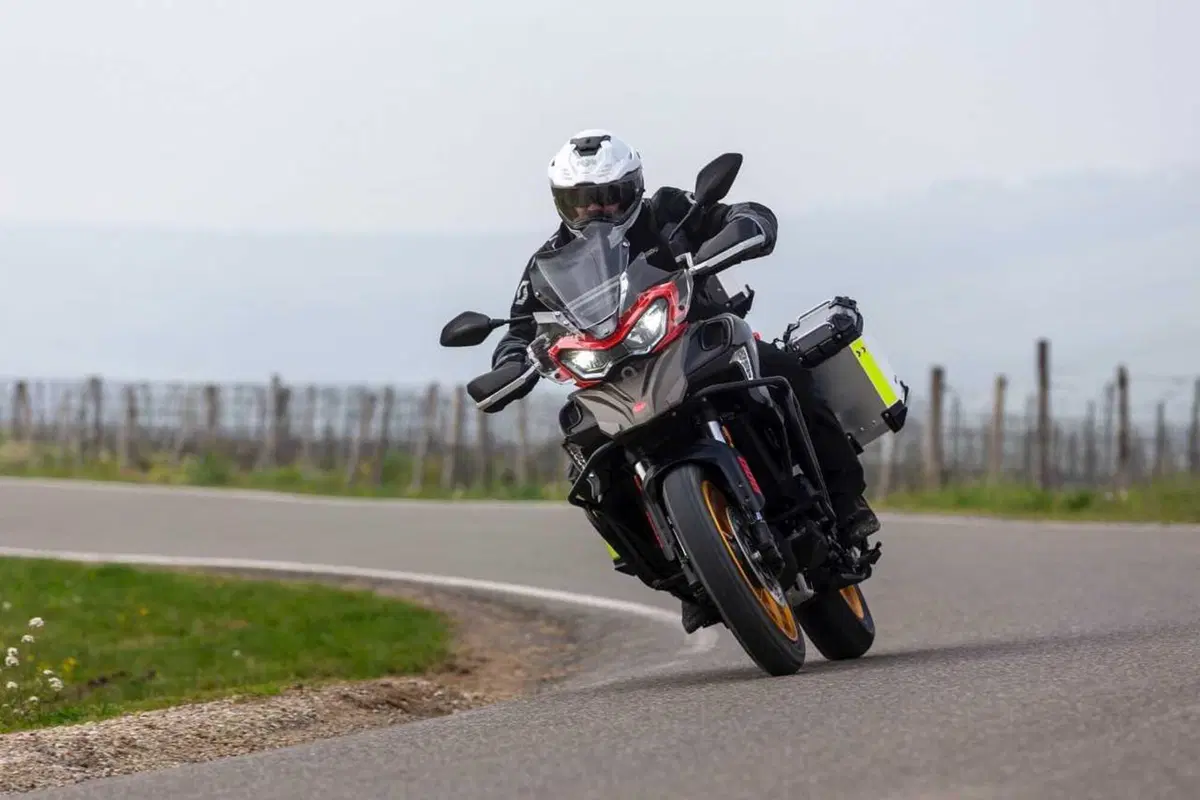 Il test delle Adventure 2024 di QJ Motor! SRT 700, SRT 800 SX e SVT 650 X [VIDEO] (31)