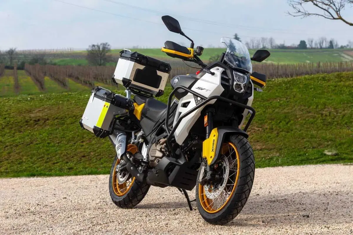 Il test delle Adventure 2024 di QJ Motor! SRT 700, SRT 800 SX e SVT 650 X [VIDEO] (43)
