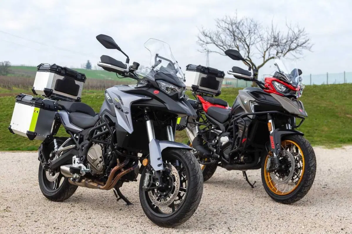 Il test delle Adventure 2024 di QJ Motor! SRT 700, SRT 800 SX e SVT 650 X [VIDEO] (48)