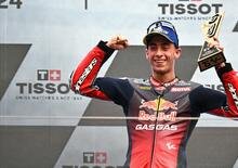 MotoGP 2024. Pazzesco, Fantastico, gli altri piloti commentato il primo podio di Pedro Acosta