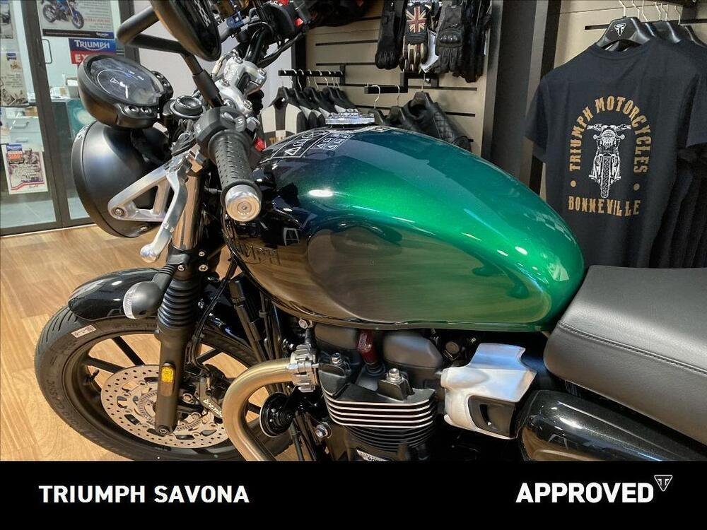 Triumph Speed Twin 900 Stealth Edition (2024) (2)