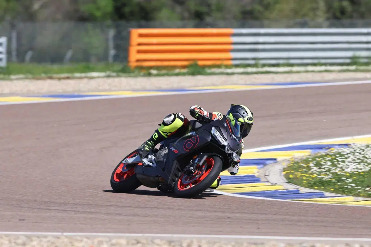 Aprilia RS 457 TEST: impressioni di guida, pregi e difetti [VIDEO E GALLERY] (22)
