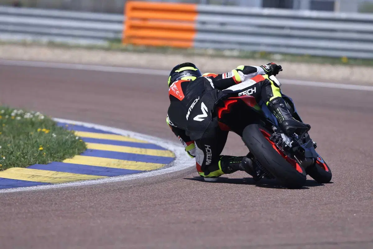 Aprilia RS 457 TEST: impressioni di guida, pregi e difetti [VIDEO E GALLERY] (27)