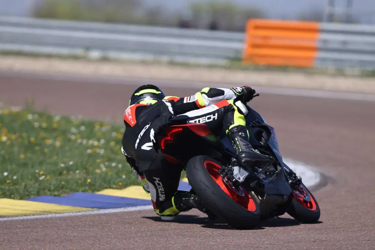 Aprilia RS 457 TEST: impressioni di guida, pregi e difetti [VIDEO E GALLERY] (29)