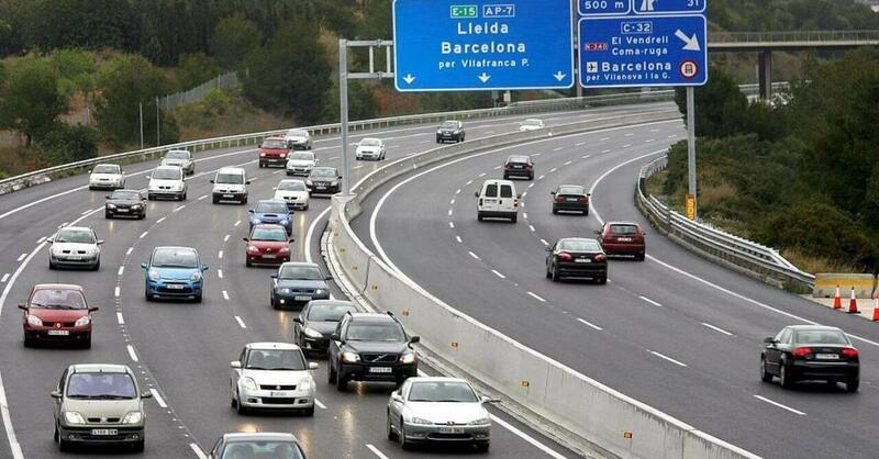 In Spagna arrivano gli agenti in borghese in moto. Buona idea?