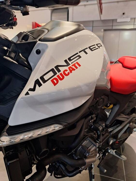 Ducati Monster 937 + (2021 - 24) (4)