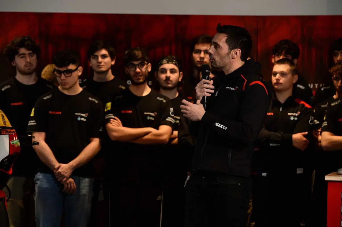 51 Racing Lab di Michele Pirro: dove il sogno di lavorare con i motori diventa realtà. Il corso "Sport & Electric Motorcycle" [GALLERY] (12)