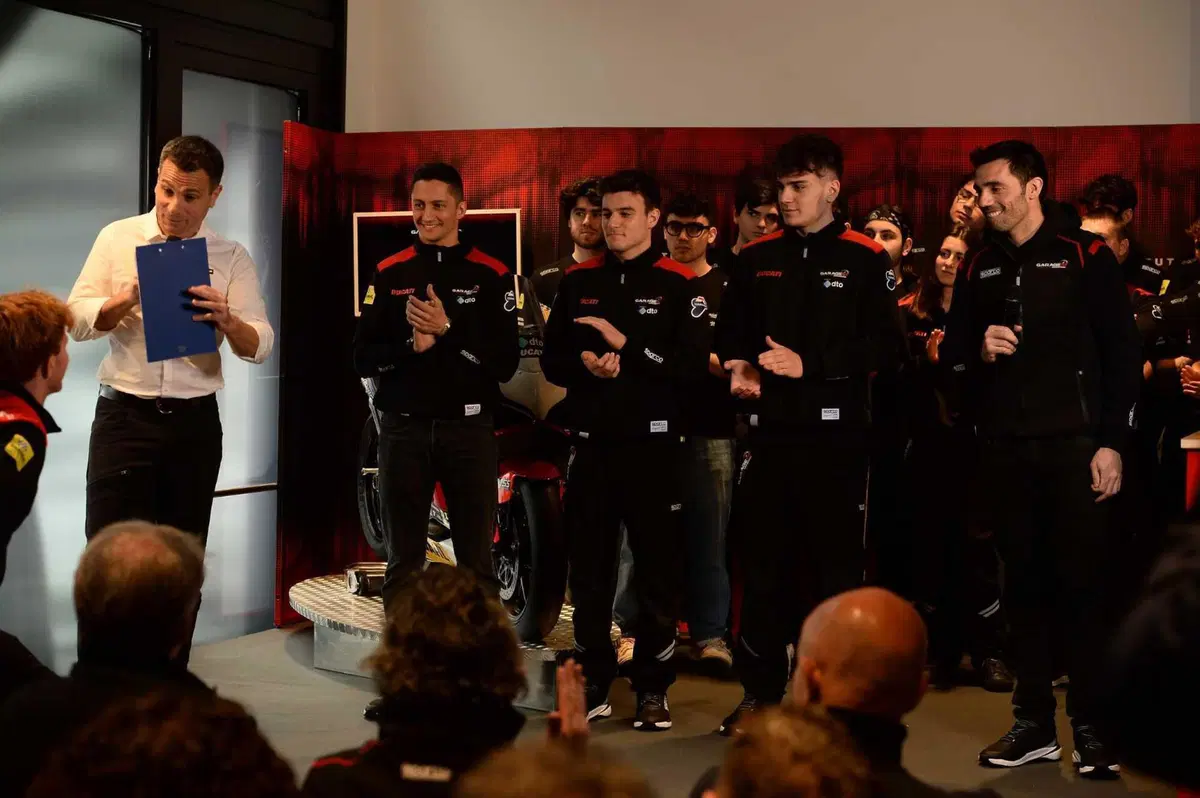51 Racing Lab di Michele Pirro: dove il sogno di lavorare con i motori diventa realtà. Il corso "Sport & Electric Motorcycle" [GALLERY] (14)