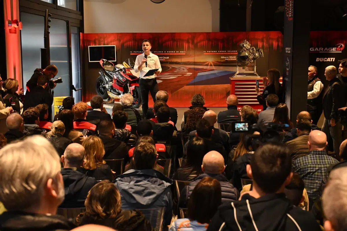 51 Racing Lab di Michele Pirro: dove il sogno di lavorare con i motori diventa realtà. Il corso "Sport & Electric Motorcycle" [GALLERY] (22)