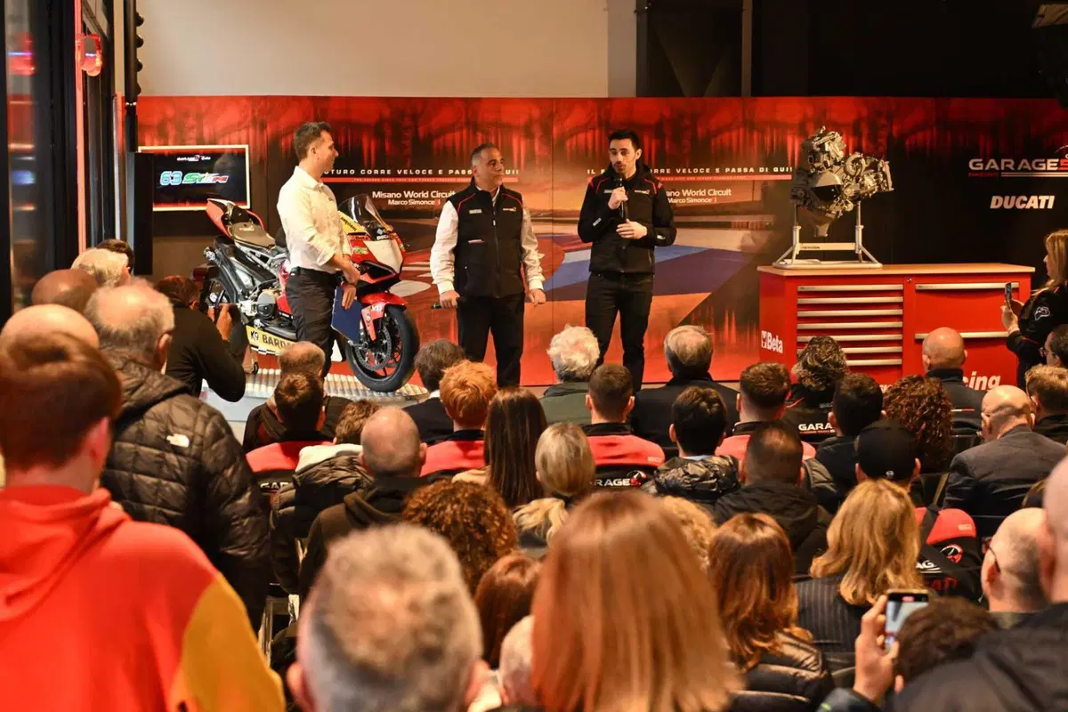 51 Racing Lab di Michele Pirro: dove il sogno di lavorare con i motori diventa realtà. Il corso "Sport & Electric Motorcycle" [GALLERY] (23)