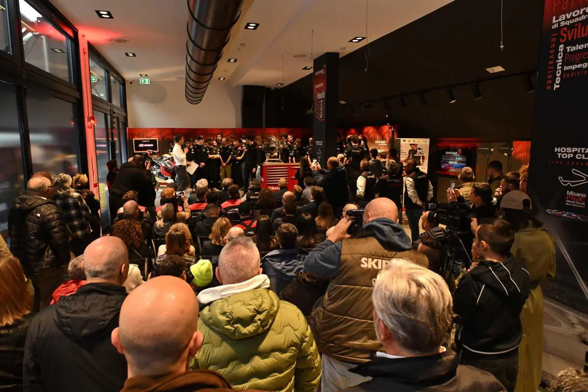51 Racing Lab di Michele Pirro: dove il sogno di lavorare con i motori diventa realtà. Il corso "Sport & Electric Motorcycle" [GALLERY] (25)