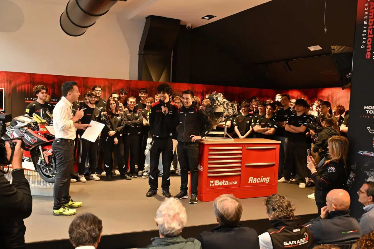 51 Racing Lab di Michele Pirro: dove il sogno di lavorare con i motori diventa realtà. Il corso "Sport & Electric Motorcycle" [GALLERY] (26)