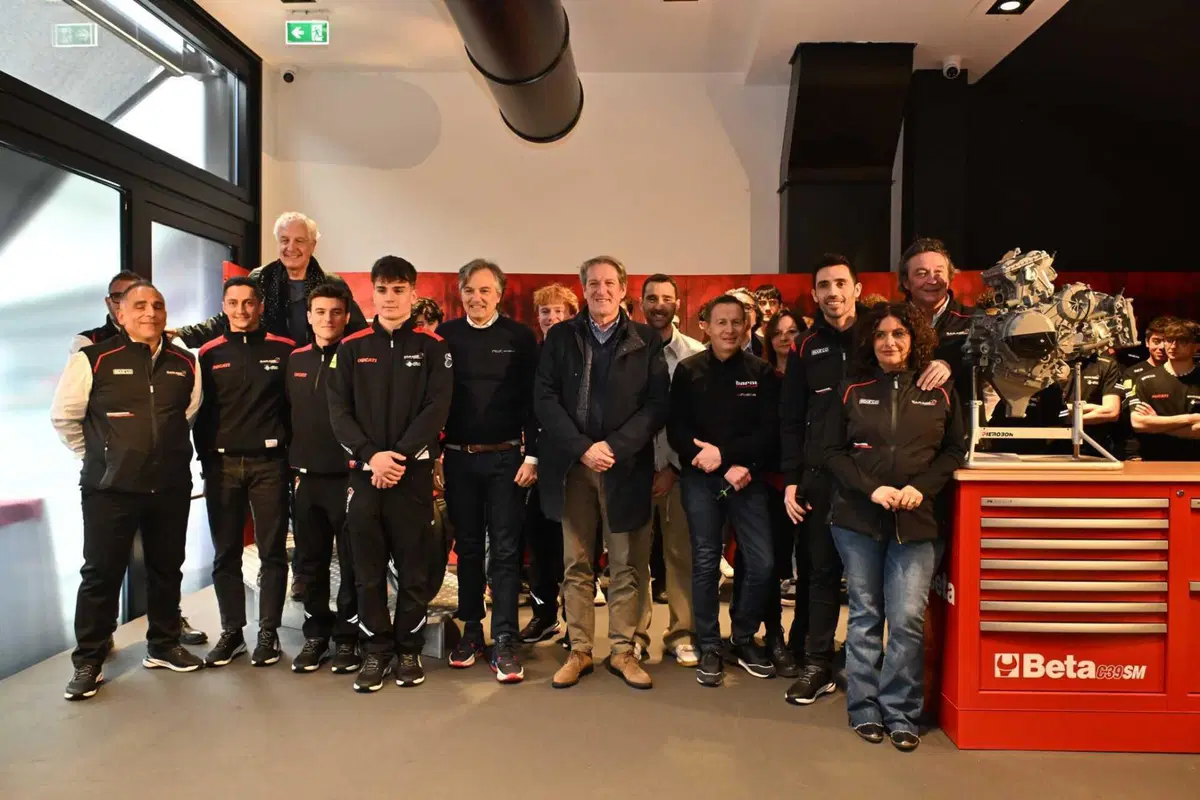 51 Racing Lab di Michele Pirro: dove il sogno di lavorare con i motori diventa realtà. Il corso "Sport & Electric Motorcycle" [GALLERY] (34)