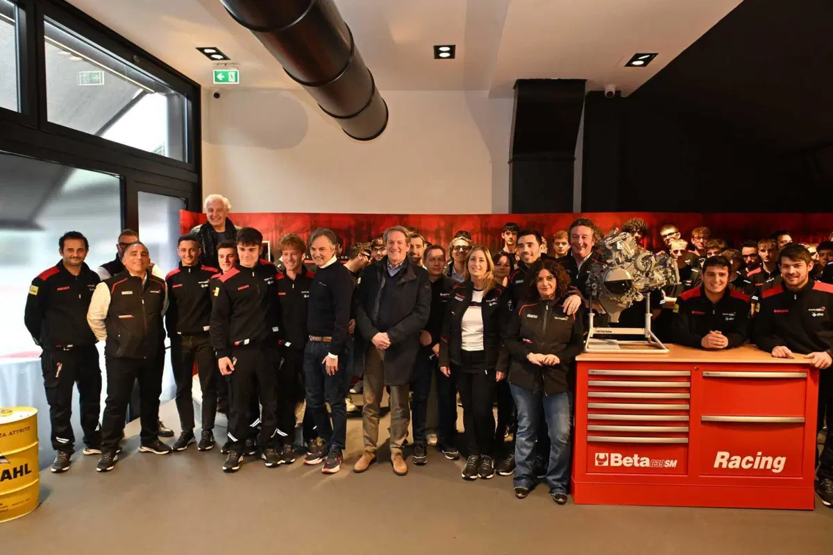 51 Racing Lab di Michele Pirro: dove il sogno di lavorare con i motori diventa realtà. Il corso "Sport & Electric Motorcycle" [GALLERY] (32)
