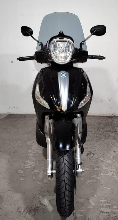 Piaggio Beverly 350 SportTouring ie ABS (2011 - 17) (5)