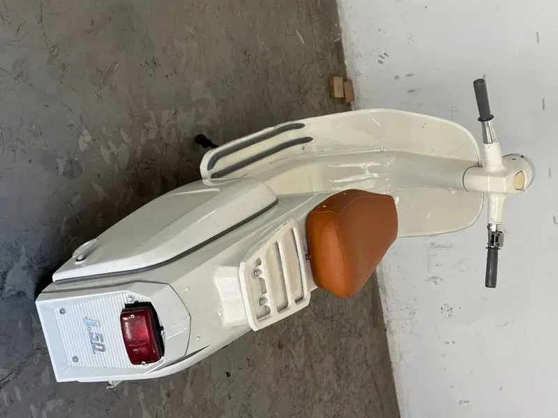 Lambretta J50 (7)