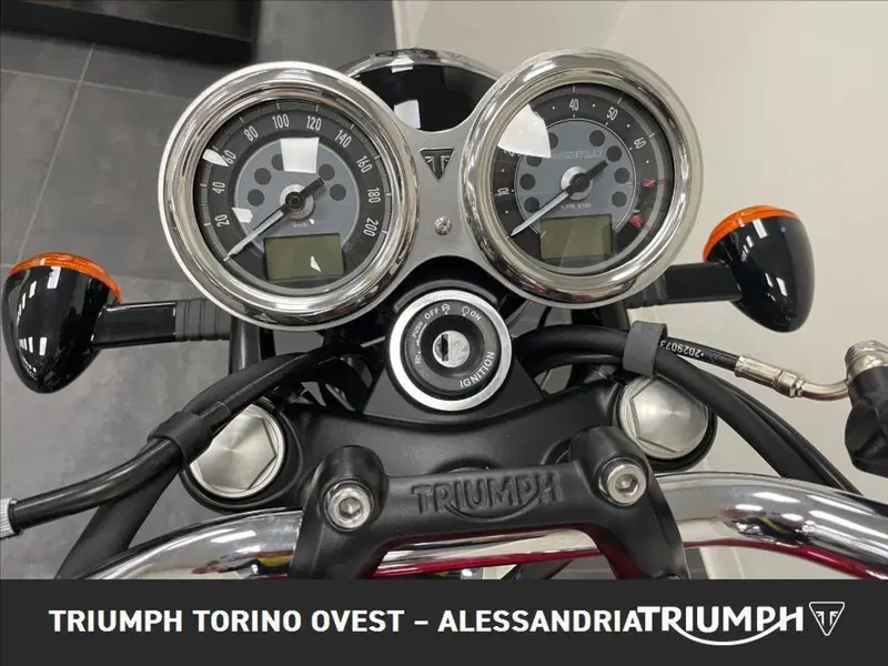 Triumph Bonneville T100 (2021 - 25) (8)