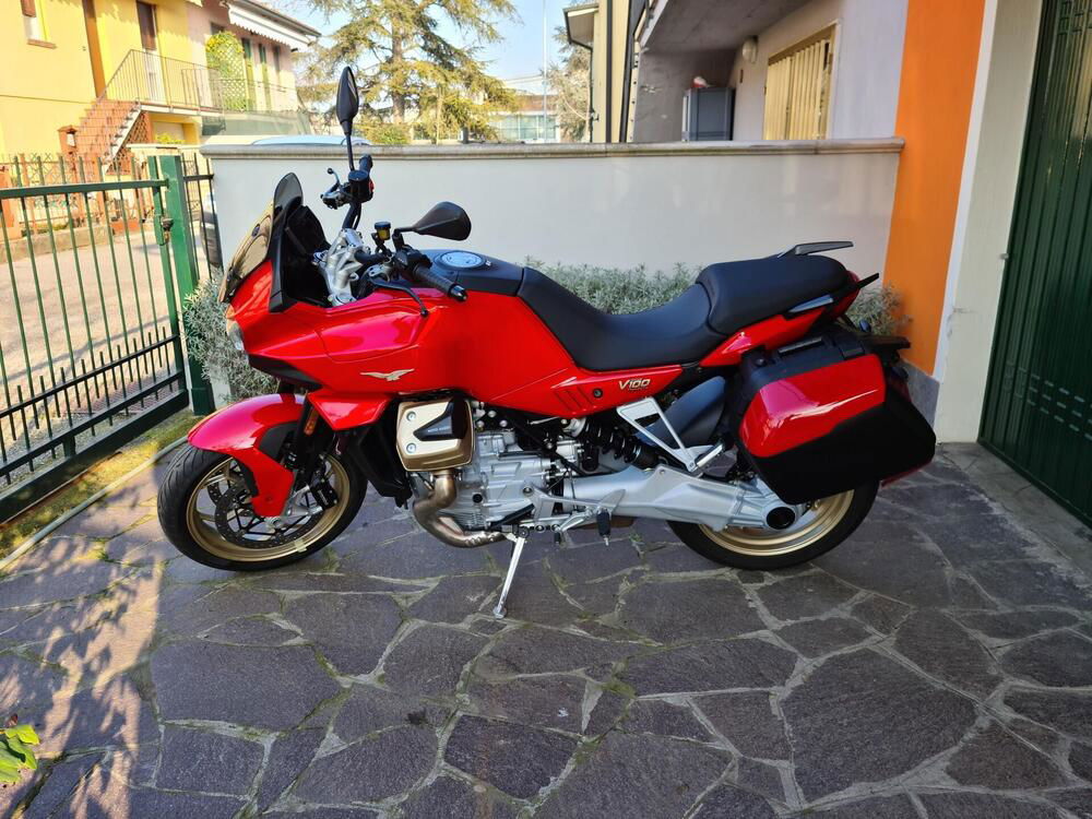 Moto Guzzi V100 Mandello (2023 - 24) (5)