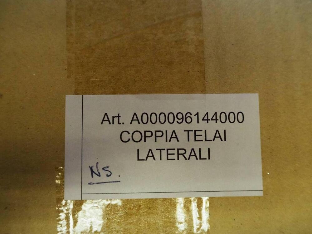 Coppia telai laterali Benelli Leoncino 500 cod. A0 (2)