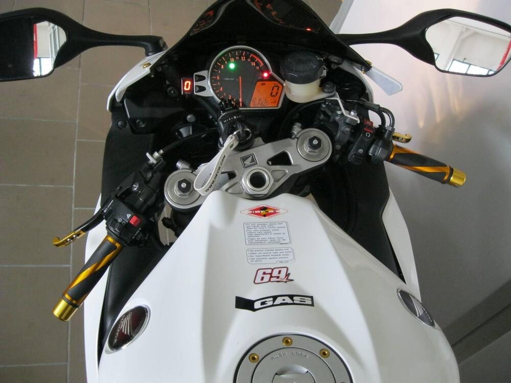 Honda CBR 1000 RR Fireblade (2008 - 11) (5)