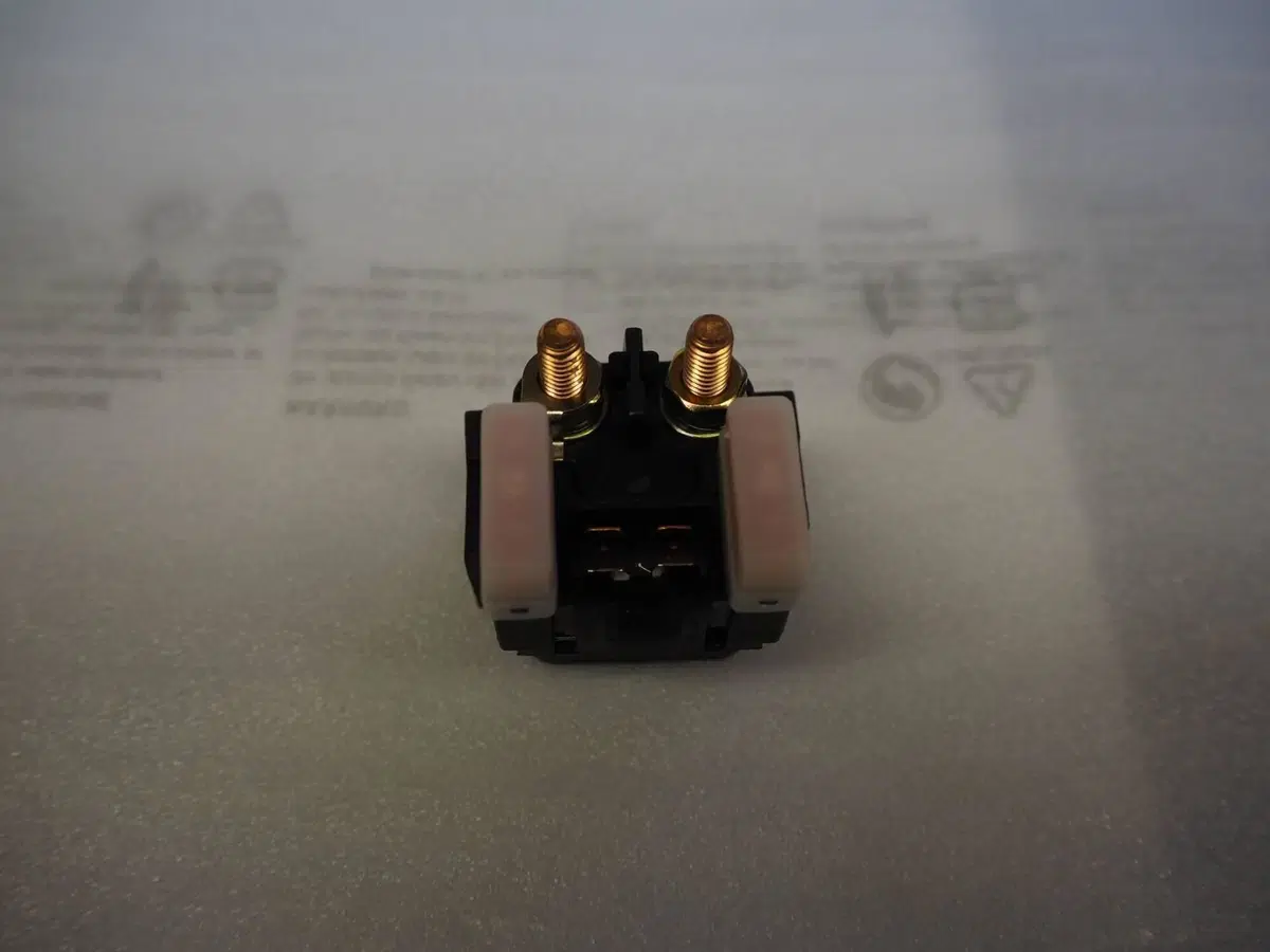 Teleruttore avviamento Benelli cod. 94000S010000 (2)