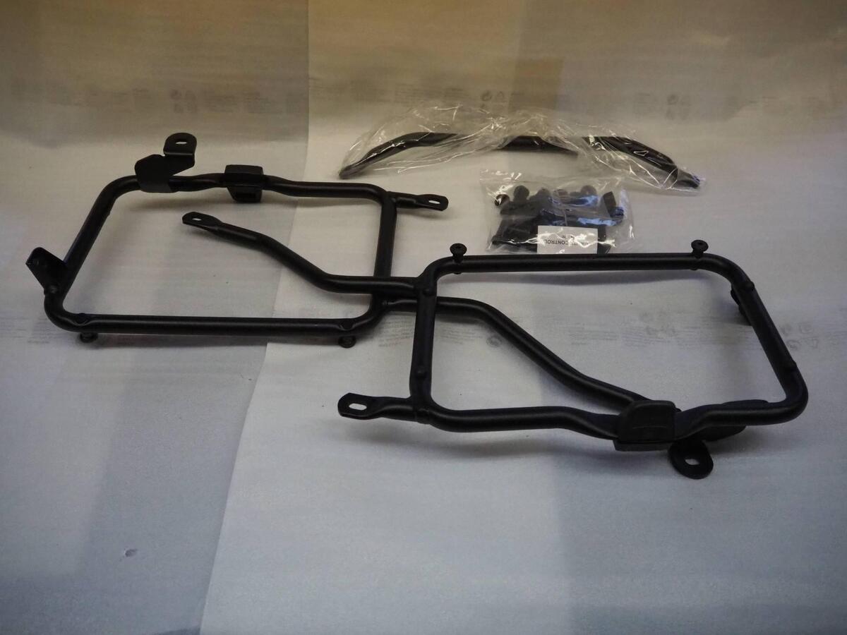 Supporti Per Borse Laterali Moto - 2 Staffe In Ferro Cromato, Universali Per Guzzi V7 E Altri Modelli - Foto 3