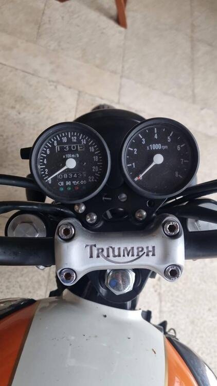 Triumph Bonneville T100 (2001 - 07) (2)