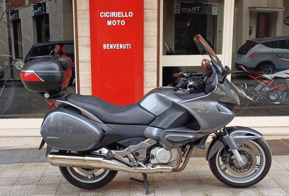 Honda Deauville 700 