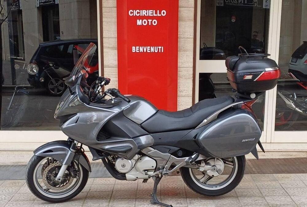 Honda Deauville 700  (2)