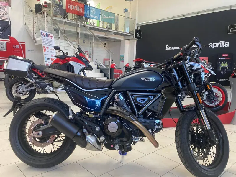 Ducati Scrambler 800 Nightshift (2023 - 24)