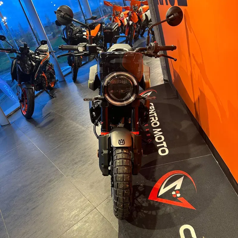 Husqvarna Svartpilen 125 (2024 - 26) (6)