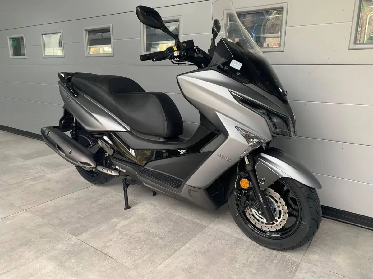 Kymco X-Town 300i (2025 - 26) (3)